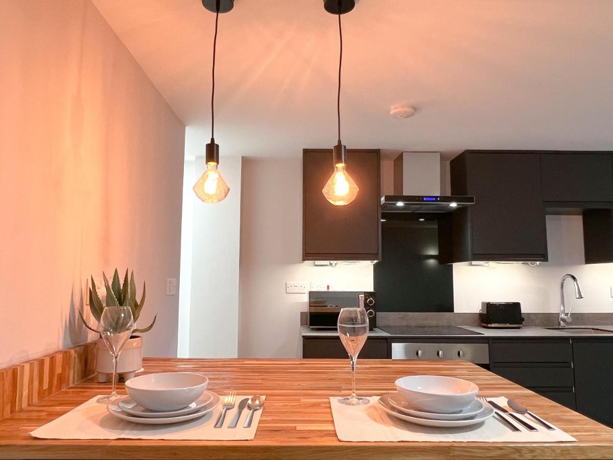 The Bohemian Basement Apartment Мейдстън Екстериор снимка