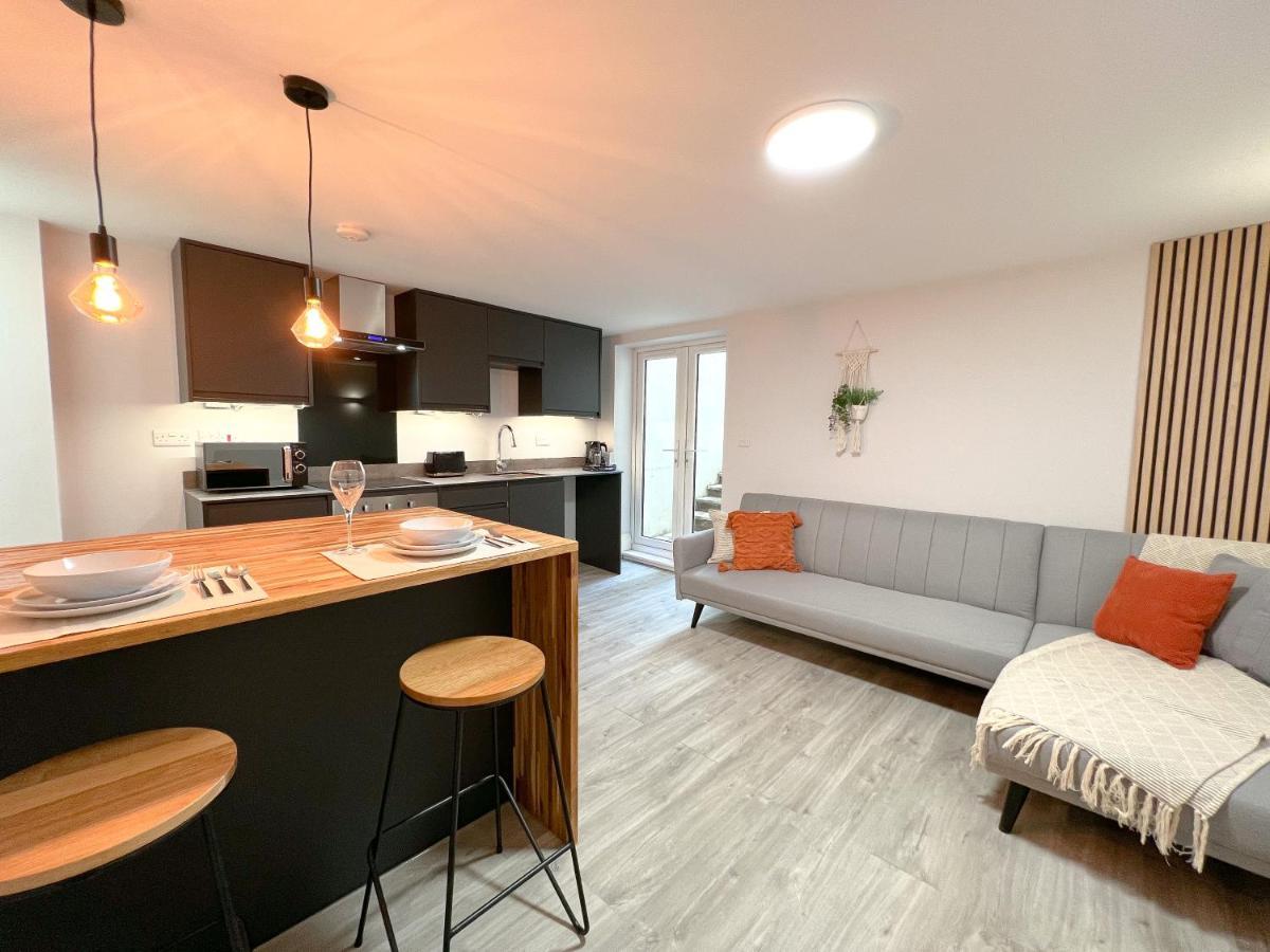 The Bohemian Basement Apartment Мейдстън Екстериор снимка